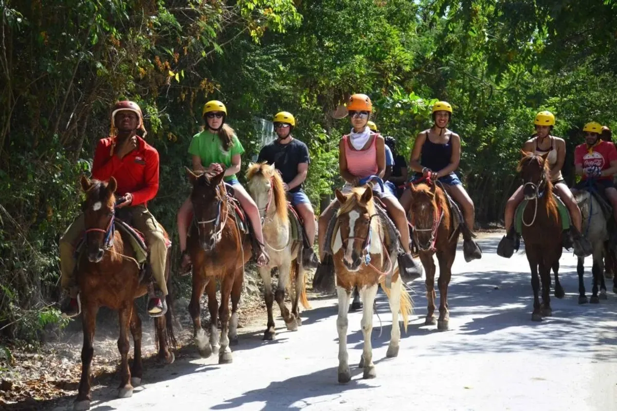 Balade à cheval depuis La Romana et Bayahibe