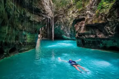 Salto Alto and Socoa Waterfalls from Santo Domingo