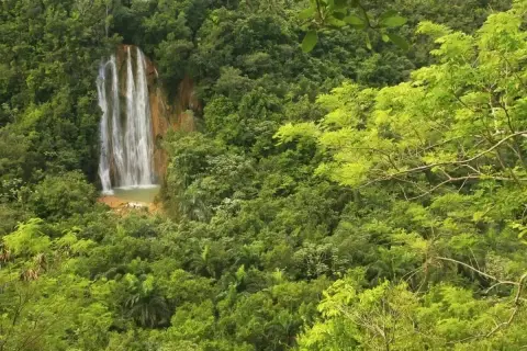 El Limón Waterfall from Santo Domingo