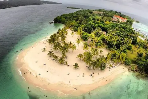 Cayo Levantado from Samaná