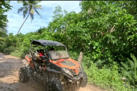 ATV y buggies en Samaná con Playa Rincón