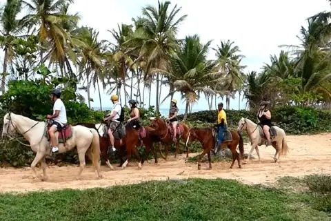 Balade à cheval depuis La Romana et Bayahibe