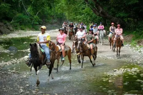 Paseo a caballo desde Puerto Plata